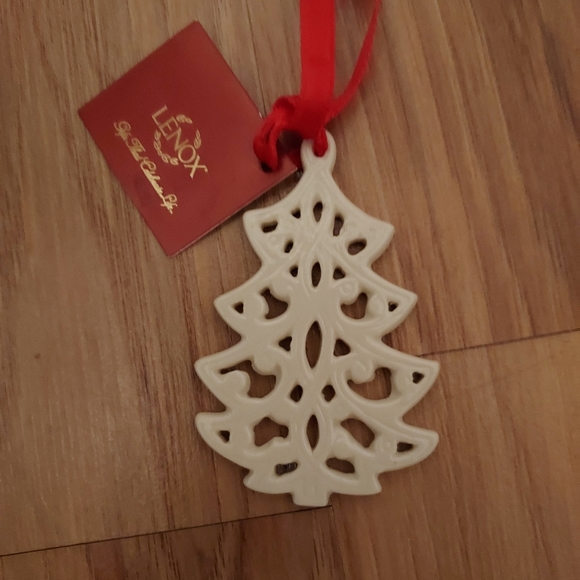 Lenox Holiday Christmas Charm Ornament Pierced Tree - Picture 2 of 6